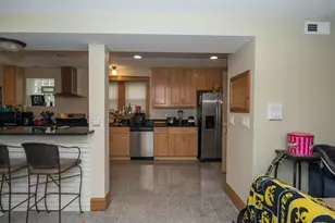 2448 N Campbell Ave, Chicago, IL 60647 - Photo 8