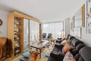 601 E 32nd St, Chicago, IL 60616 - Photo 12