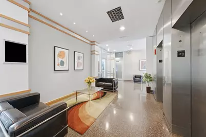 601 E 32nd Street #310, Chicago, IL 60616 - Photo 4