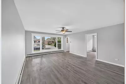 9316 S Harding Avenue, Evergreen Park, IL 60805 - Photo 4