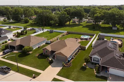 1324 Eagle Bluff Drive, Bourbonnais, IL 60914 - Photo 36