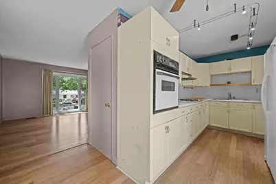 1108 S 10th Avenue, Saint Charles, IL 60174 - Photo 10