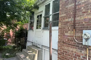 8504 S Prairie Ave, Chicago, IL 60619 - Photo 12