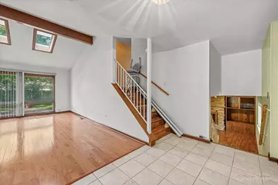 602 E Hackberry Drive, Arlington Heights, IL 60004 - Photo 4