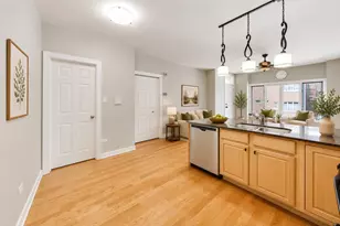 2455 W Arthington St, Chicago, IL 60612 - Photo 8