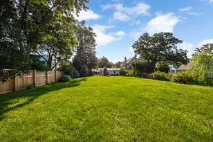 4820 Lee Ave, Downers Grove, IL 60515 - Photo 10