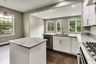 307 Camberley Lane, Lincolnshire, IL 60069 - Photo 8