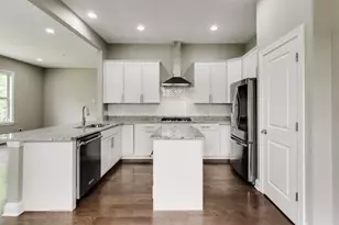 307 Camberley Ln, Lincolnshire, IL 60069 - Photo 6