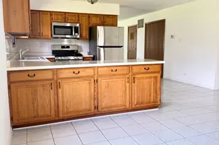 311 Dawn Ct, Bloomingdale, IL 60108 - Photo 2