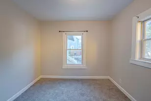 563 S Lake St, Aurora, IL 60506 - Photo 10