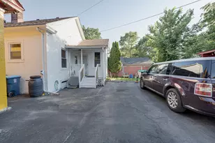 563 S Lake St, Aurora, IL 60506 - Photo 20
