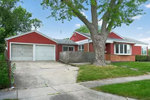 40 S Lombard Ave, Lombard, IL 60148 - Photo 2