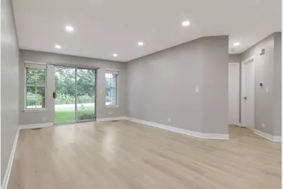 [Address not provided], Streamwood, IL 60107 - Photo 12