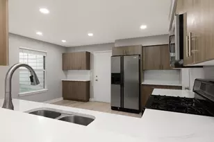 [Address not provided], Streamwood, IL 60107 - Photo 10