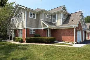 322 Winfield Ct, Schaumburg, IL 60194 - Photo 2