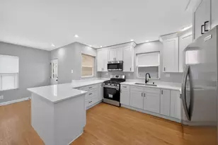 5755 W Eddy St, Chicago, IL 60634 - Photo 16