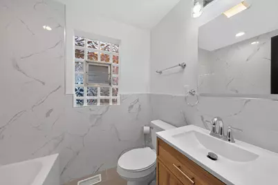 5755 W Eddy Street, Chicago, IL 60634 - Photo 14