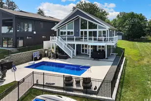 42813 N Woodbine Ave, Antioch, IL 60002 - Photo 1