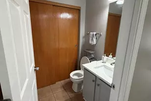 238 Williamsburg Ct, Romeoville, IL 60446 - Photo 8
