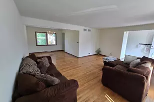 7014 Wilcox Ave, Darien, IL 60561 - Photo 8