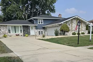 7014 Wilcox Ave, Darien, IL 60561 - Photo 1