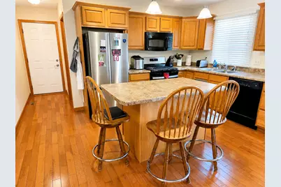 503 W Randolph Street #B, Heyworth, IL 61745 - Photo 2