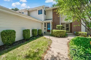4S780 Pinehurst Dr, Naperville, IL 60563 - Photo 4