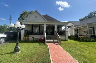 107 W Lincoln St, Harrisburg, IL 62946 - Photo 2