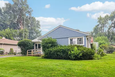 2206 Hawk Lane, Rolling Meadows, IL 60008 - Photo 2