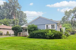 2206 Hawk Ln, Rolling Meadows, IL 60008 - Photo 2