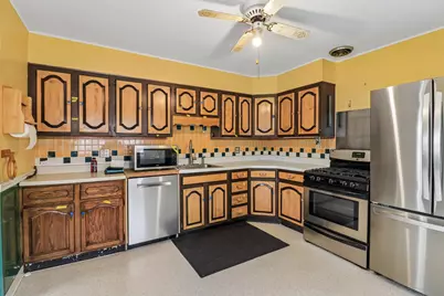 2206 Hawk Lane, Rolling Meadows, IL 60008 - Photo 6