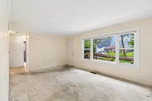 2206 Hawk Ln, Rolling Meadows, IL 60008 - Photo 4