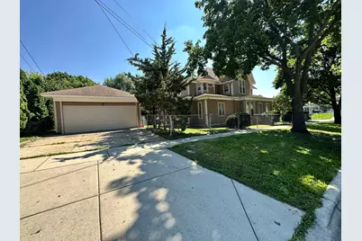 419-421 N Spring Street, Elgin, IL 60120 - Photo 10