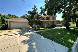 419-421 N Spring St, Elgin, IL 60120 - Photo 10