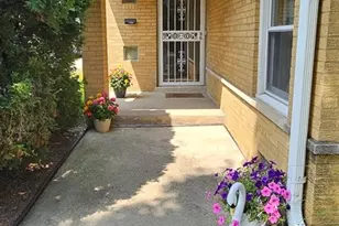 1614 Forest Rd, La Grange Park, IL 60526 - Photo 4