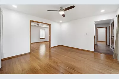 [Address not provided], Hanover Park, IL 60133 - Photo 6