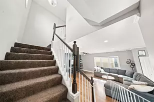 5337 W Barry Ave, Chicago, IL 60641 - Photo 8