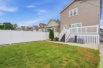 5337 W Barry Avenue, Chicago, IL 60641 - Photo 36