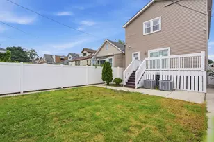 5337 W Barry Ave, Chicago, IL 60641 - Photo 36