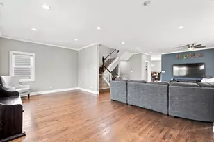 5337 W Barry Ave, Chicago, IL 60641 - Photo 4
