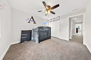 5337 W Barry Ave, Chicago, IL 60641 - Photo 22