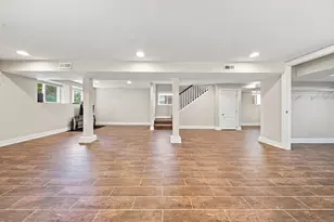 5337 W Barry Ave, Chicago, IL 60641 - Photo 30