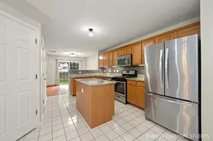 42 Egg Harbour Ct, Schaumburg, IL 60173 - Photo 6