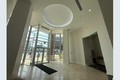 6000 N Cicero Avenue #302, Chicago, IL 60646 - Photo 2