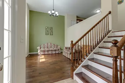 533 Plaza Place, Aurora, IL 60504 - Photo 8