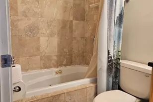 2113 W Gladys Ave, Chicago, IL 60612 - Photo 14
