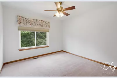 566 W Wildspring Road, Round Lake, IL 60073 - Photo 32