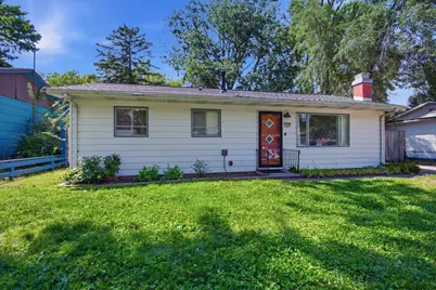 1709 Crescent Drive, Champaign, IL 61821 - Photo 2