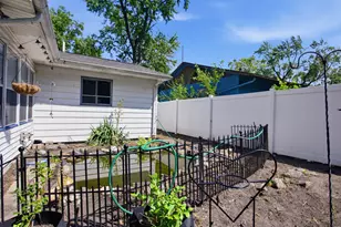 1709 Crescent Dr, Champaign, IL 61821 - Photo 20