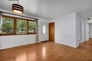 18595 W Pamela Pl, Gurnee, IL 60031 - Photo 6